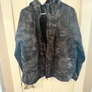 GUC Lululemon black camo rain coat size 10